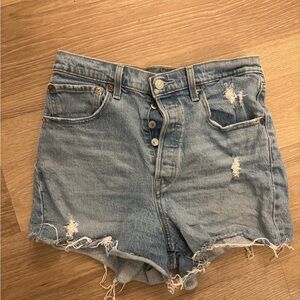 Levi’s Rib Cage Shorts